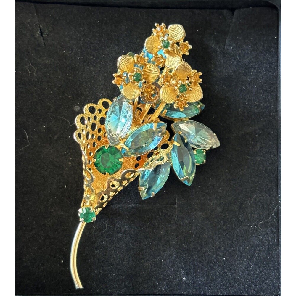 Vtg Gold Tone Flower Bouquet Brooch Filigree Aqua And EmeraldGreen Flower Spray